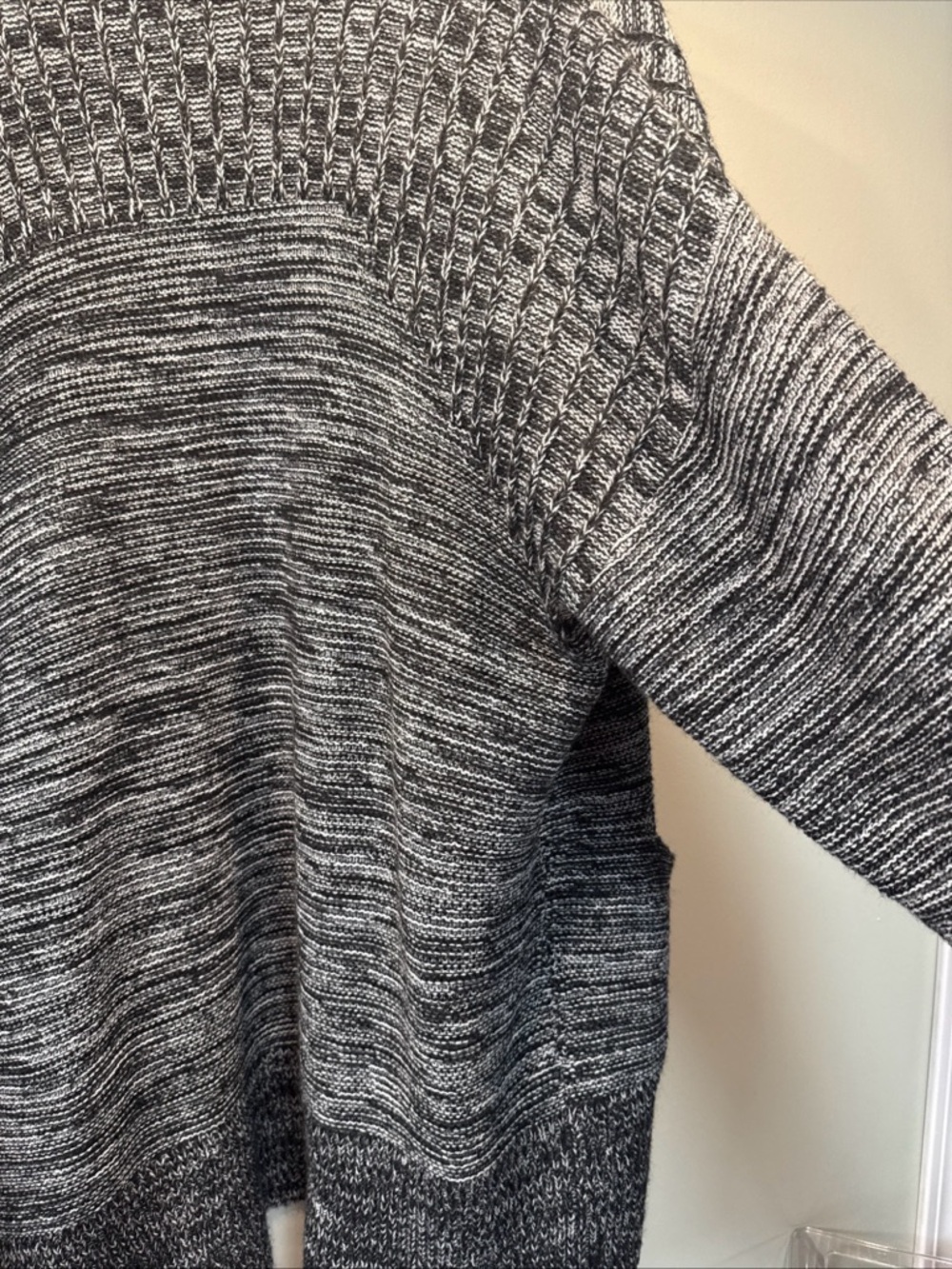 Simply Vera Wang XL Black & White Sweater Wrap Pockets Long Sleeve EUC - Picture 8 of 9